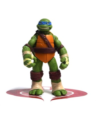 Teenage Mutant Ninja Turtles Action Figure Leonardo Playmates 2012