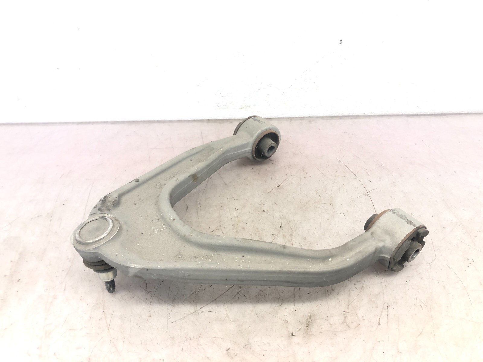 2014-2020 MASERATI QUATTROPORTE AWD LEFT DRIVER FRONT UPPER CONTROL ARM OEM