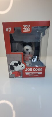 Joe Cool Snoopy Yoo Tooz Vinyl Figure