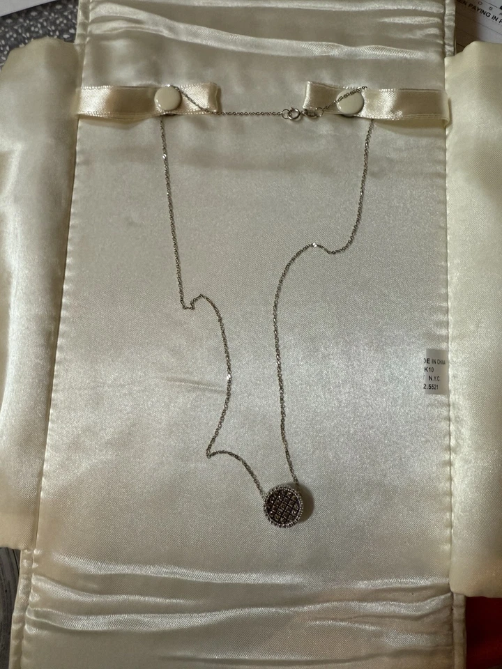 Colar pingente LeVian ouro branco 14K diamante chocolate 0,45 cts 18" valor de US$ 3k - Imagem 3 de 4