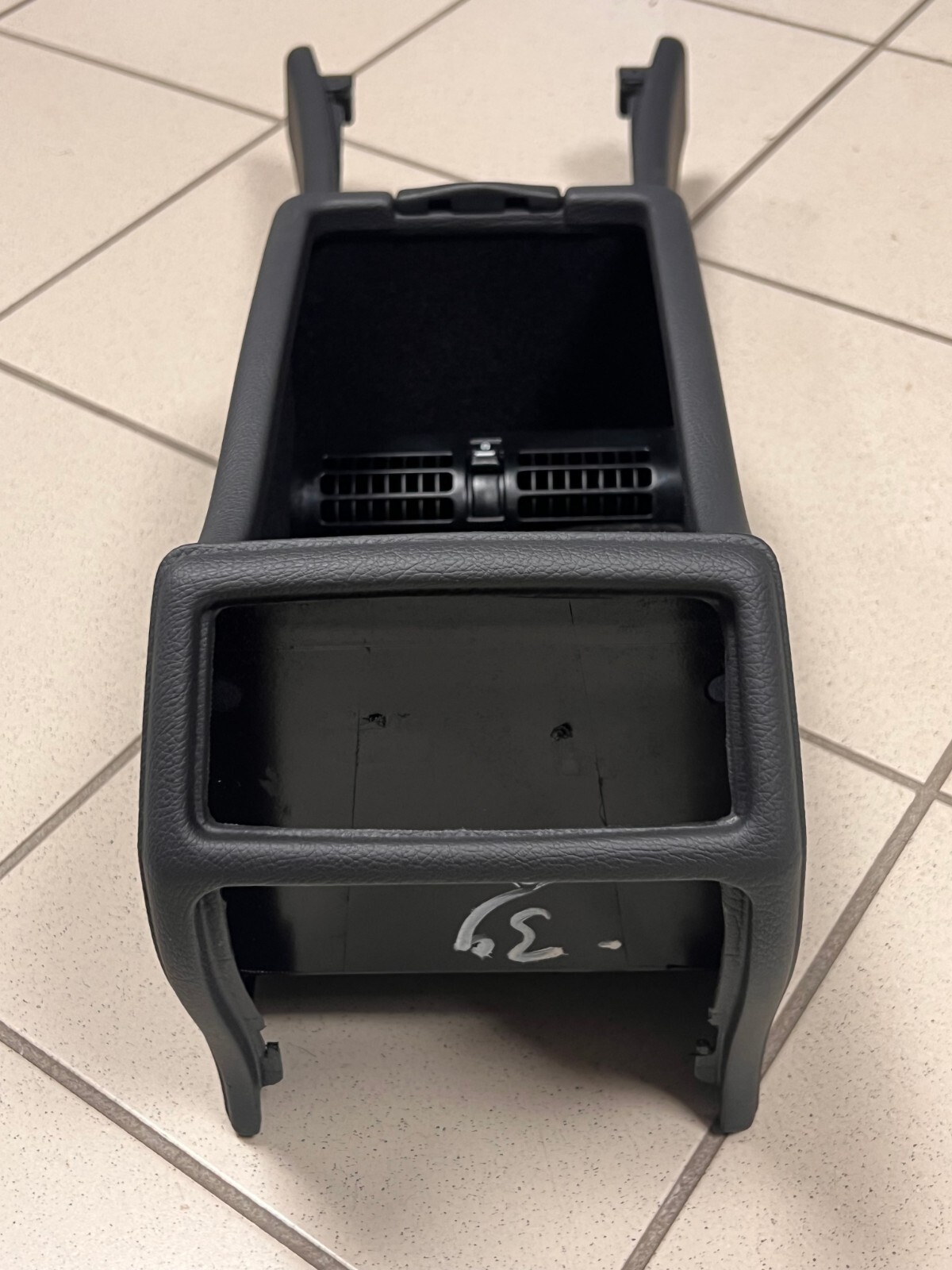 Console centrale Mercedes A 210 680 38 50 pour rénovation intérieure W168