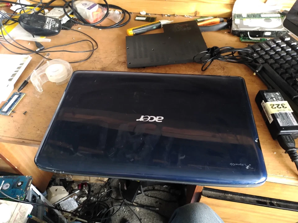 Acer Aspire 5535 Laptop AMD Athlon 64 XP2 dual-core processor (870) - Image 2 of 4