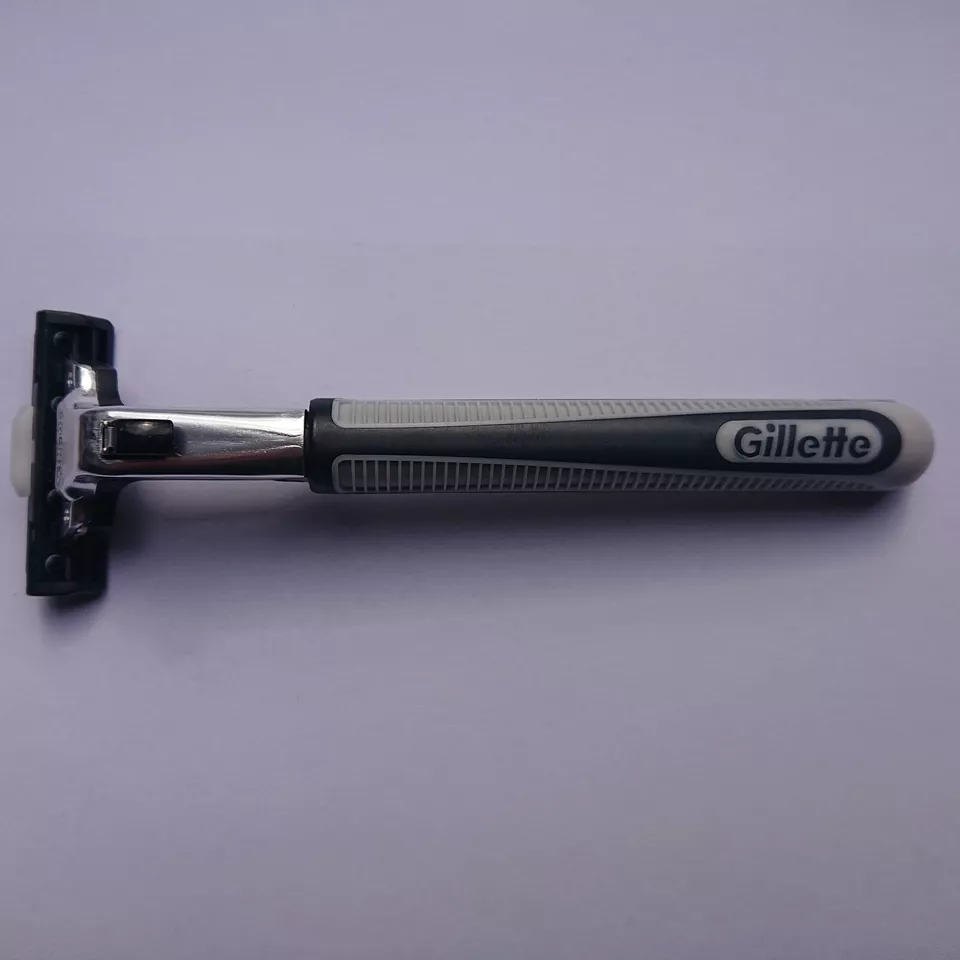Gillette Contour Plus Razor - Aluminum Head -  - Image 3 of 4
