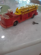 MARX, DELUXE TRUCK, Wind Up Toy FIRE TRUCK, NYCFD, FLASHING LIGHT, SIREN, KEY