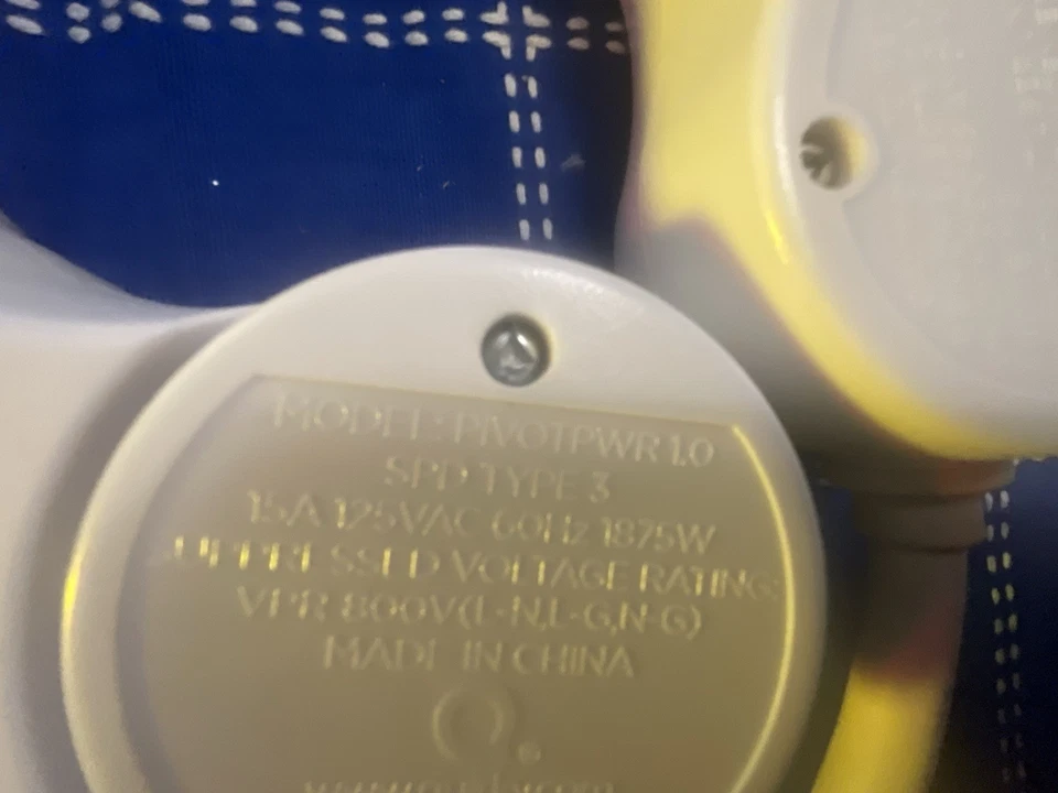 Flex Your Power Quirky Pivot Power Tira de alimentación Protección contra sobretensiones Ajustable 4 pies Rojo Blanco Foto 3 de 4