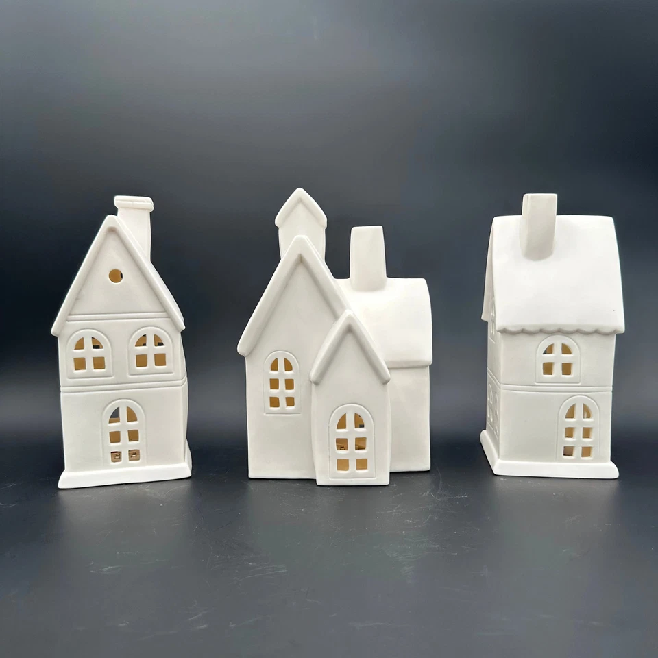 Porzellan Dekohaus Weiß mit LED & Timer – 3 Dachformen - Bild 2 von 3