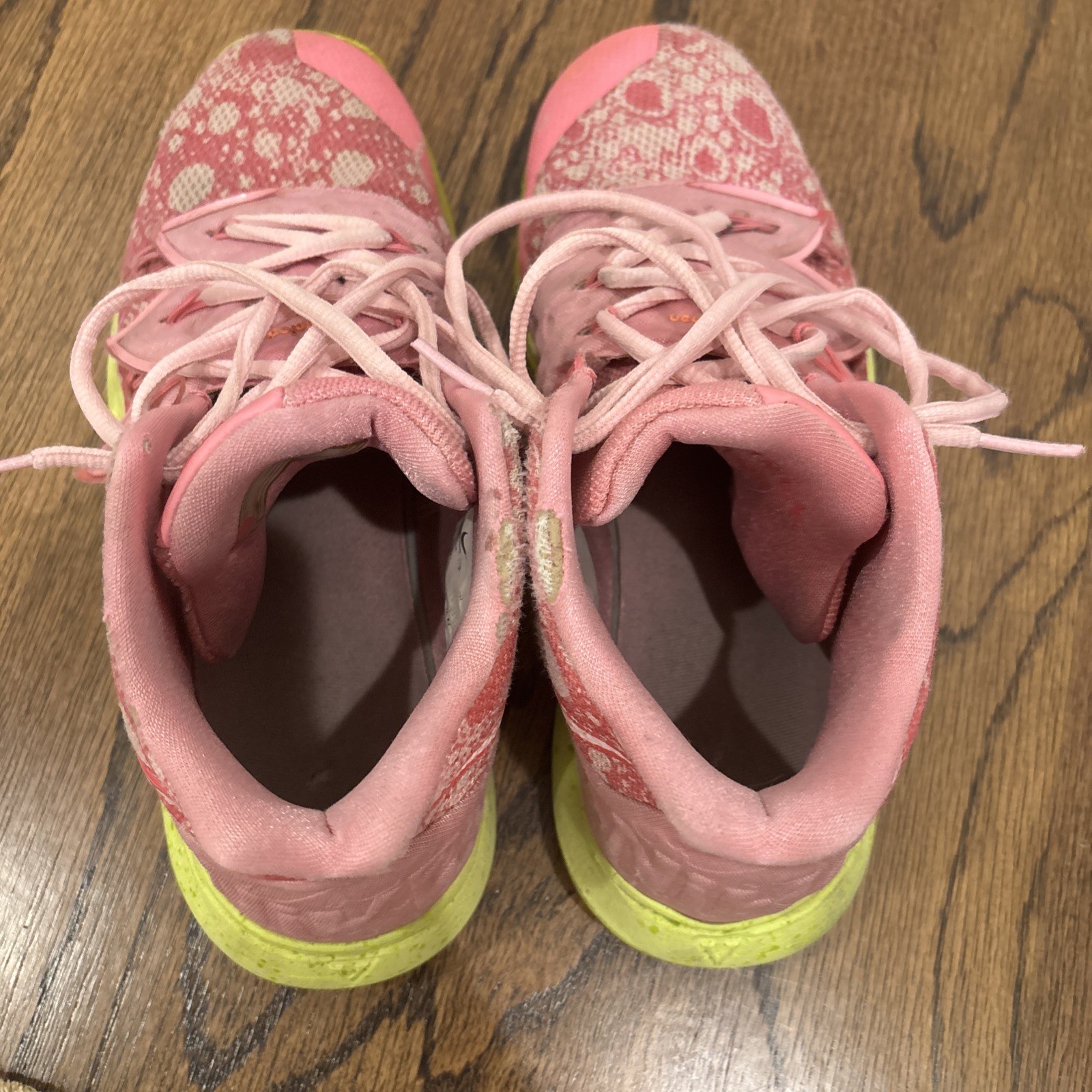 Nike Kyrie 5 'Patrick Star' - Gem