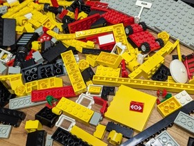 Lego 4554 Metro Station Train Instructions Train 9V Railway Yellow Station