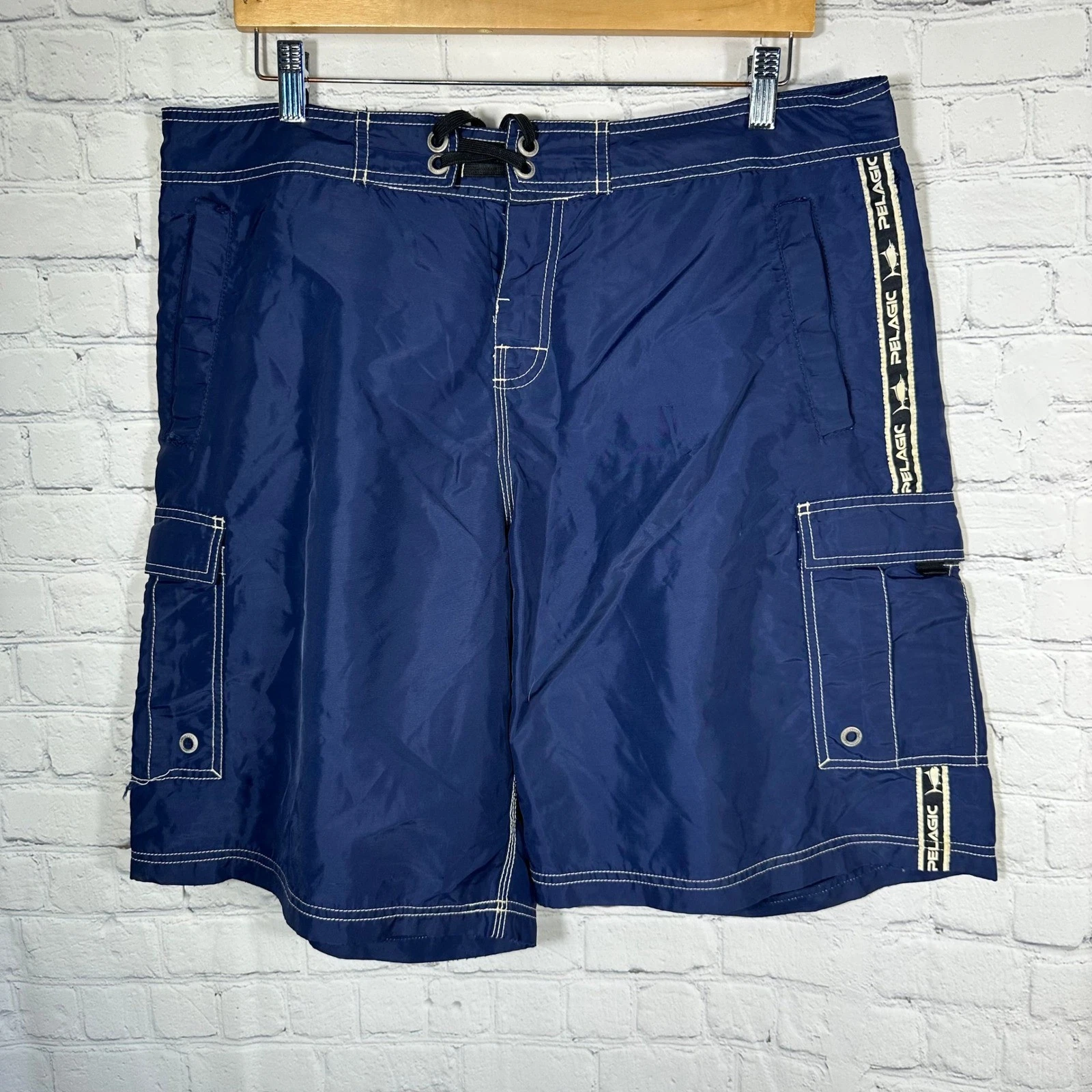 Pelagic Black Fin Offshore Fishing Shorts Mens 36 Navy Blue Cargo Board Shorts
