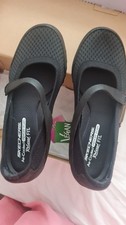 Skechers Women’s Size 5.5 Relaxed Fit Breathe Easy Sweet Joy Cooled Memory Foam