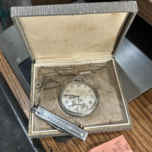 Antique 1933 ELGIN pocket Watch W/ chain and knife