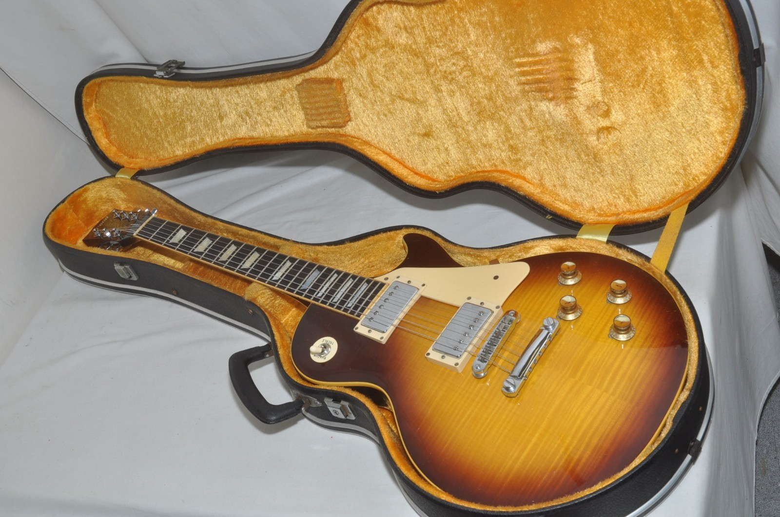 Greco Les Paul Standard Model EG Electric Guitar Ref. No 7659