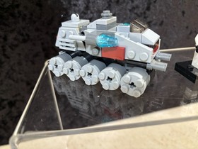 Lego Star Wars 75028  Clone Turbo Tank 100% Complete.
