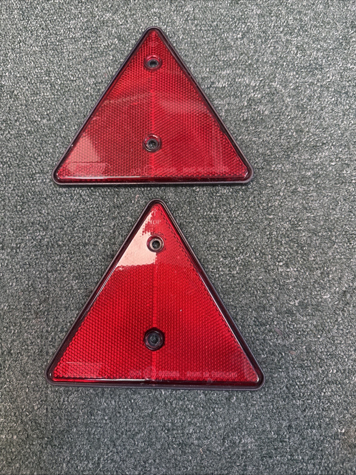 2 x Red Rear Triangle Reflectors for Trailers, Ifor, Trucks, Caravan, Maypole