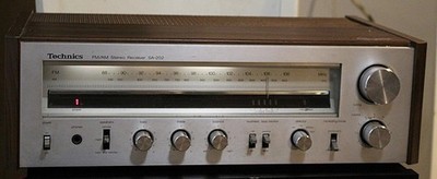 Vintage 1980-82 Technics SA-202 Solid State AM/FM Stereo Receiver