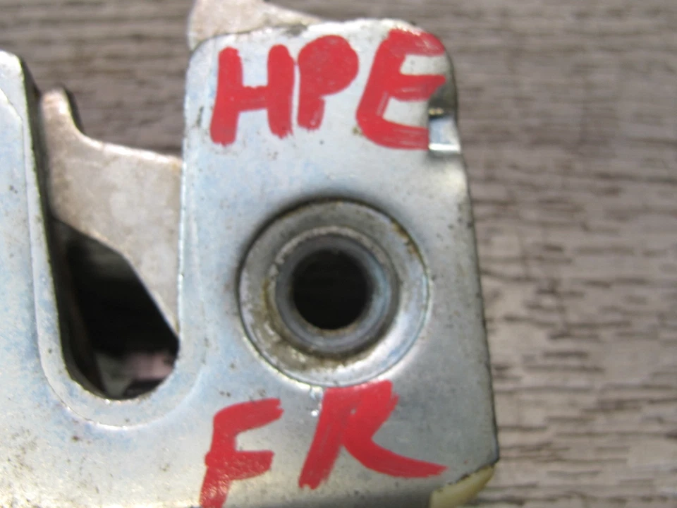 PESTILLO CERRADURA PUERTA LADO PASAJERO DERECHO PORSCHE 928 S 944 924 1984-1995 92853715403 Foto 2 de 4