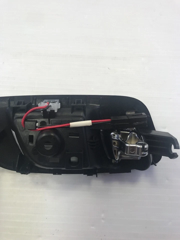 Genuíno Mopar Frente Esquerda Lado LH Maçaneta Interior 300 CARREGADOR #1TF59DX9AC - Imagem 2 de 4