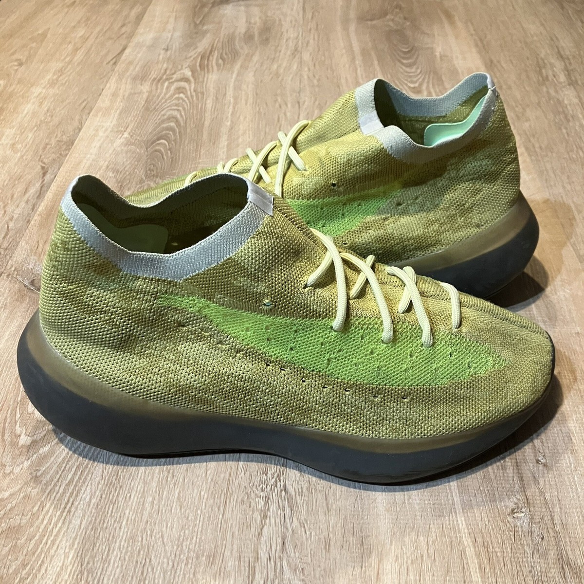 イエス（2020 ） Yeezy Boost 380 Hylte Size 11 Mens Green Yellow Black CLEAN V2