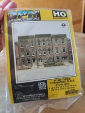 DPM Design Preservation Models #11400 Townhouse Flats (Fronts Only) HO NEW