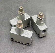 SMC NAS2000-N01 Speed Control Flow Regulator Valve 1/8" NPT Lot of Three (3)