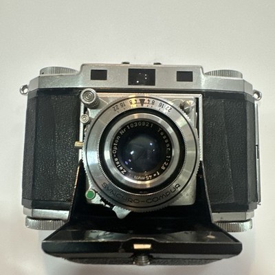 Zeiss Ikon Contina mit Tessar 2.8-45mm T Objektiv