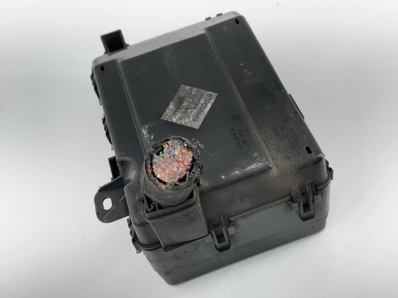 2014-2017 Maserati Ghibli M157 OEM Under hood fuse box block 444