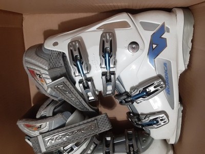 Nice Nordica GTS 8 Women's Ski Boots Size 24 Mondo 24.5 US Shoe Size