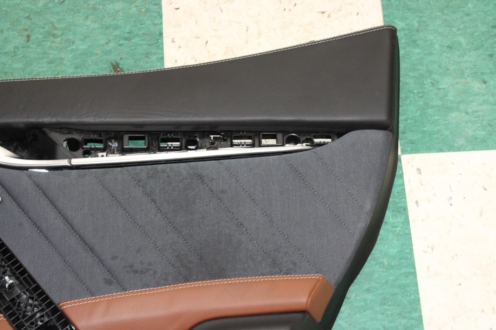 Maserati Ghibli 2014-2019 REAR+RIGHT Door panel