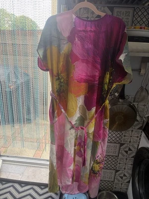 Beautiful Linen Dress Size 14 To 18 - Image 1 of 2