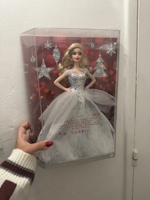Barbie Holiday Joyeux Noël 2021 neuve - Photo 1/4