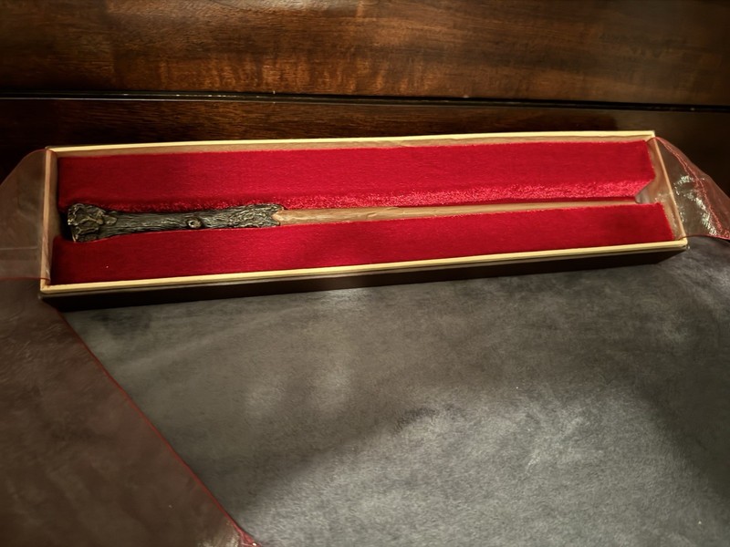 2004 Warner Bros Harry Potter Ollivanders Wand s04 Original Box Noble Collecters