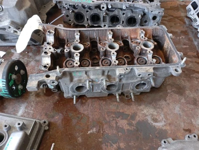 Passenger Cylinder Head 4.0L 6 Cylinder 1GRFE Engine Fits 05-11 TACOMA 3608580 Foto 2 de 4