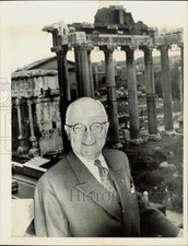 1956 Press Photo Former President Harry Truman visiting the Forum in Rome, Italy