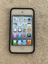 Apple Ipod touch 3rd or 4th Generation 8GB  Charging Cable and Case included