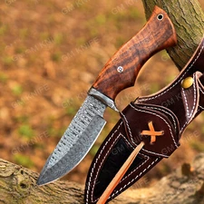 Custom HandMade Forged Damascus Steel Hunting Bowie Knife Wood Handle