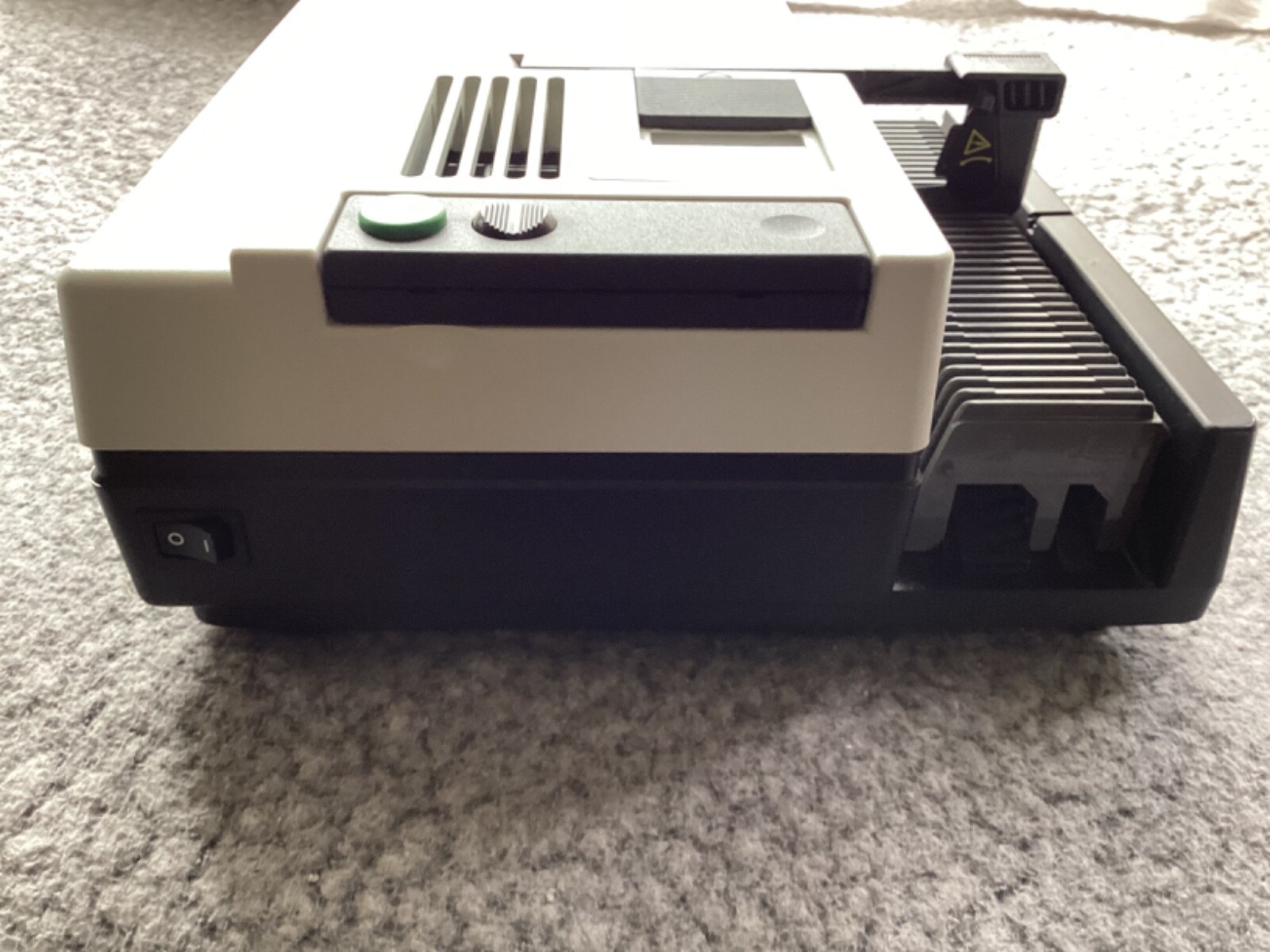 1992 NIB~Leica Pradovit P 150 35mm Slide Projector HEKTOR-P2 1:2,8/85 m