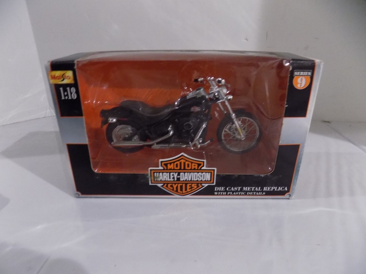 Maisto Harley Davidson FXSTB Night Train 1:18 Motorcycle Series 9