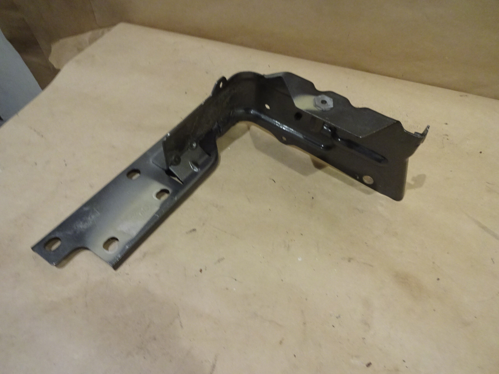 Ferrari California - LH Front Head Light Fixing Bracket  P/N 82858700