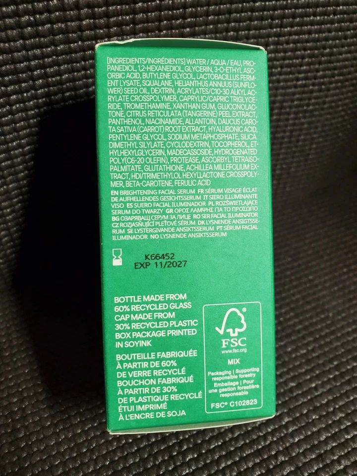 Suero iluminador INNISFREE enzima té verde VITAMINA C!!️ Foto 3 de 4