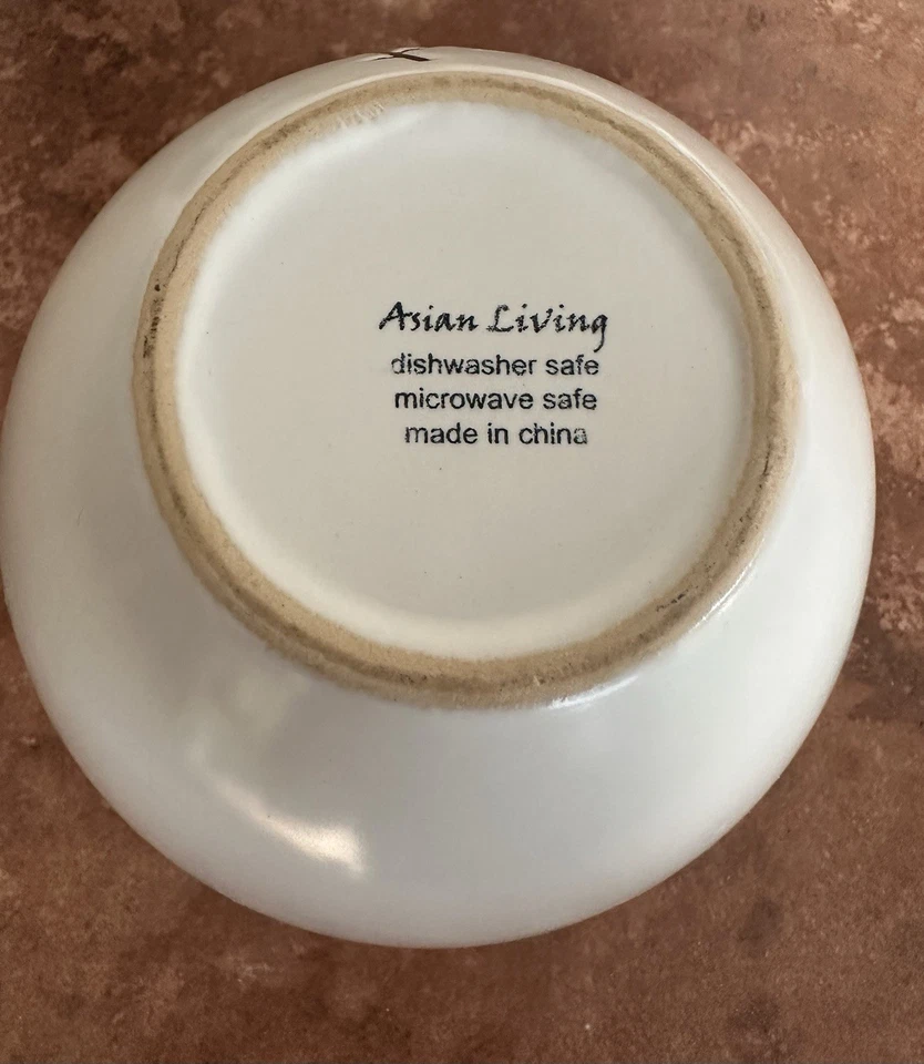 Cuencos de sopa Asian Living crema con flores rojas oscuras 5 5/8 pulgadas X 3 3/8 pulgadas Foto 3 de 4