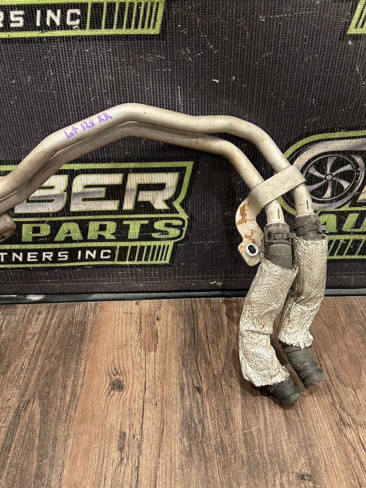 Audi R8 2017 REAR+RIGHT Radiator hose P/N 4S0121085