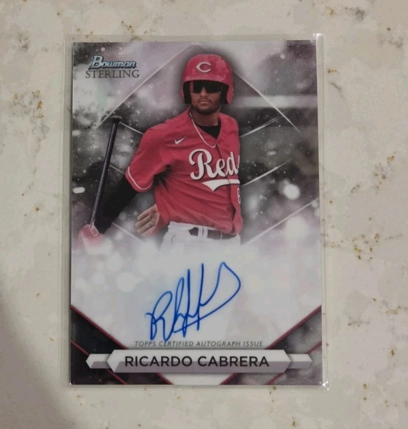 チャップマン ボウマンオート リフラクター Bowman Cincinnati Reds Baseball Autographed Sports Trading Cards
