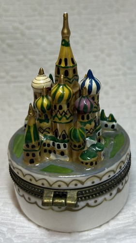 St. Basil's Cathedral Hand Painted Trinket Box *EXCELLENT CONDITION* - Picture 3 of 11