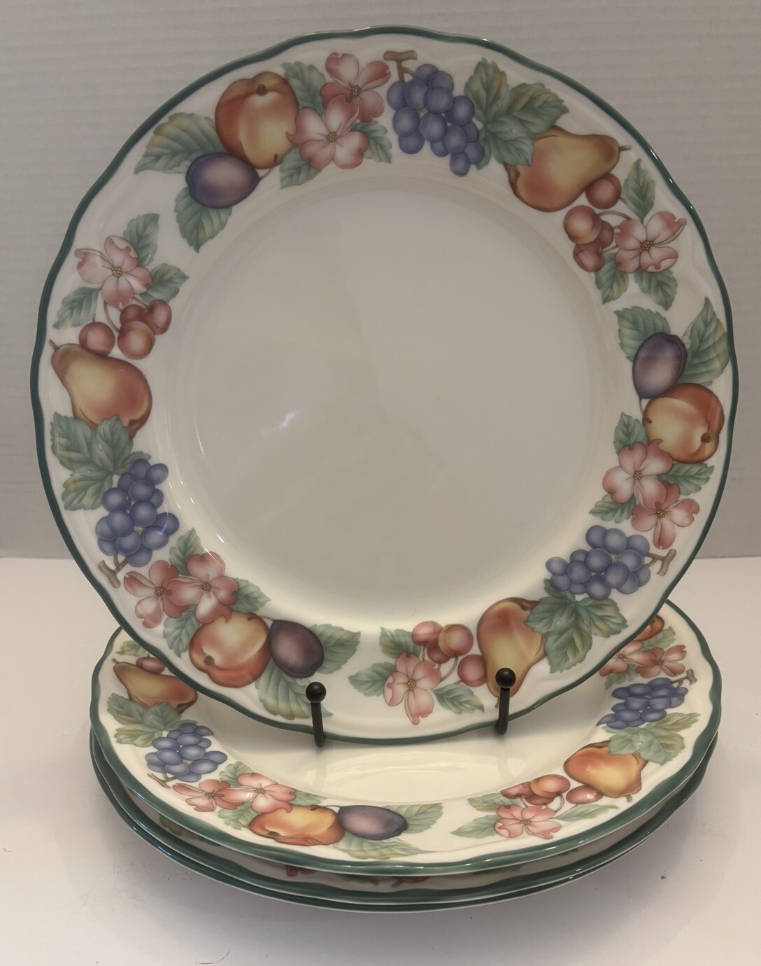 EPOCH Market Day E801 Dinner Plates 10.5