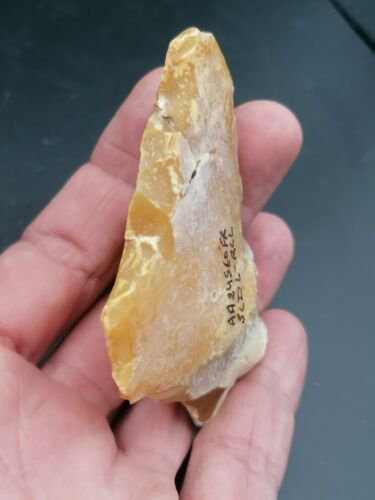 Raspador denticulado con respaldo de punta musteriana neandertal medio Francia - Imagen 11 de 13