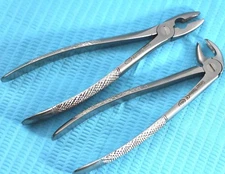 SET OF 2 GERMAN GRADE DENTAL SURGERY TOOTH EXTRACTING EXTRACTION FORCEPS MD1+MD4