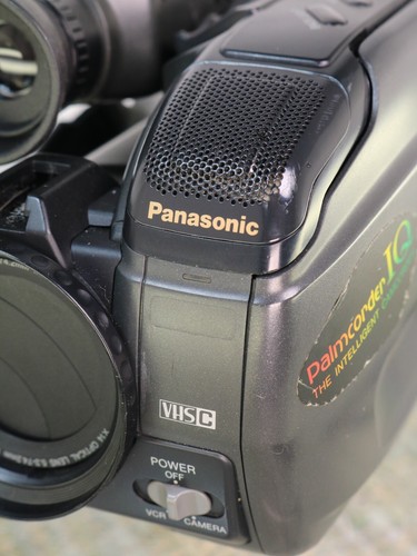 Panasonic PV-IQ205D-K Palmcorder IQ VHS-C Camcorder mit Ladegerät, schaltet sich ein!! 1995 - Bild 10 von 24