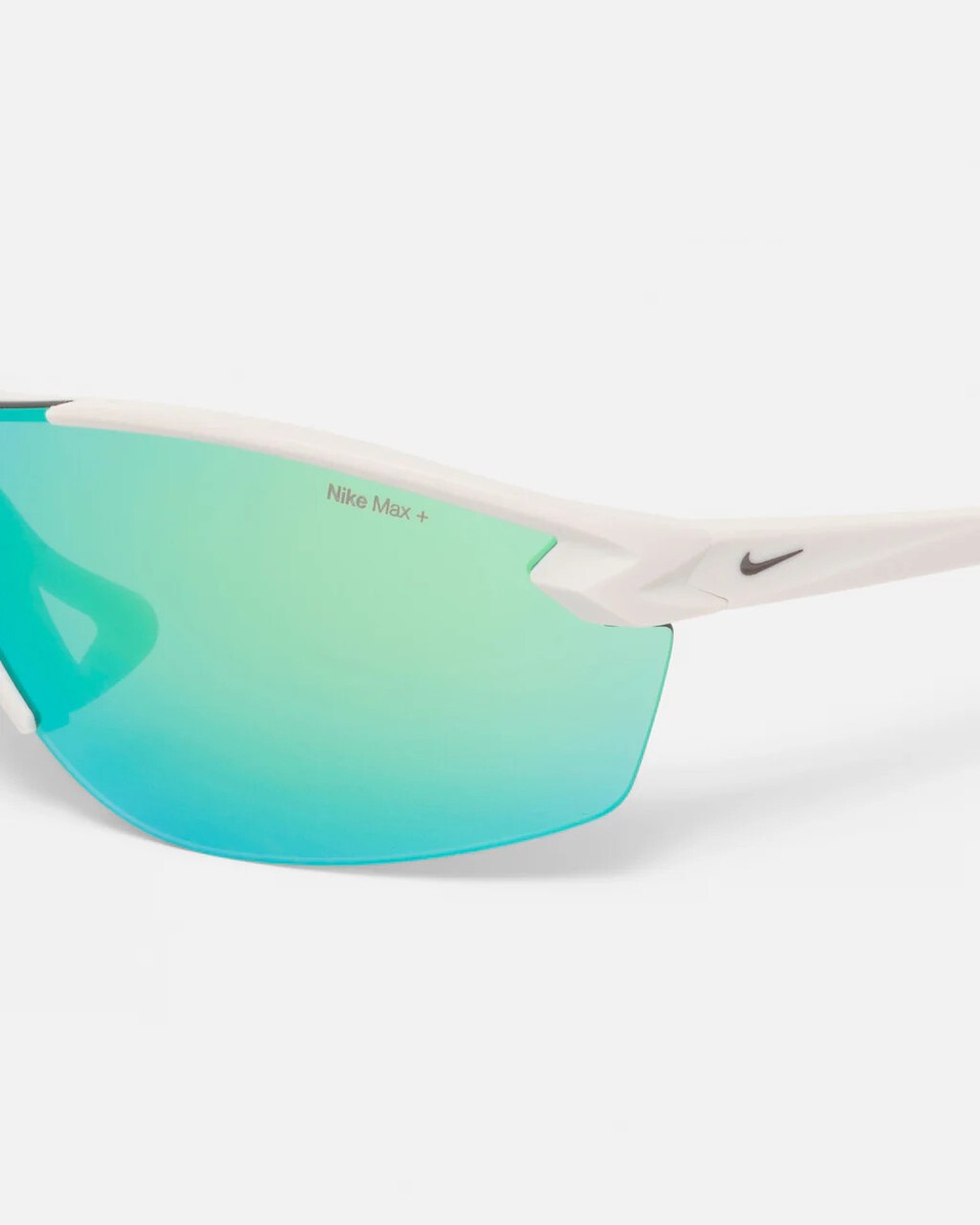 Stussy x Nike Victory Elite Sunglasses LIGHT BONE / BLACK Stussy x Nike Victory Elite Sunglasses LIGHT BONE / BLACK