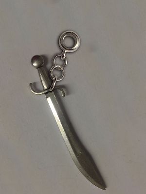 Falchion Schwert Charm mit 5mm Loch passend Anhänger Bettelarmband European RefU1