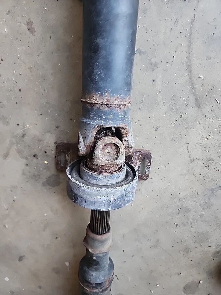 1988-1993 BMW E30 325i 325Ci 325E Drive Propeller Shaft for Automatic Trans 65 Foto 2 de 4